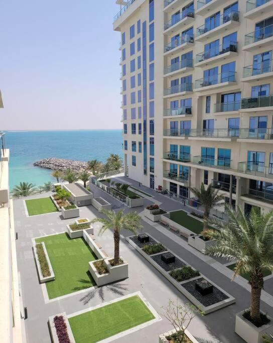 Ocean Whisper Ultra Luxe 1 Bedroom Apartment With A Private Beach - Al Marjan Island Ras al-Khaimah Bagian luar foto